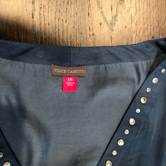 Vince Camuto long sleeve top - Picture 2 of 3